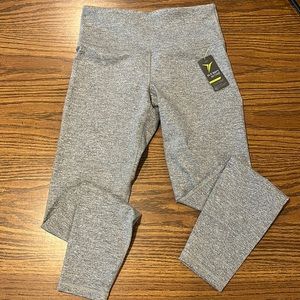 NWT Old Navy Active Grey Leggings